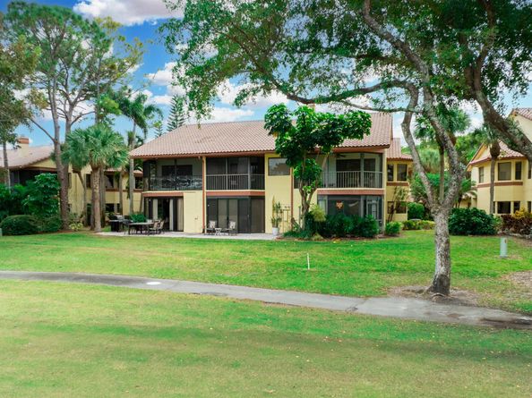 5355 10th Fairway Drive 1, Delray Beach FL 33484