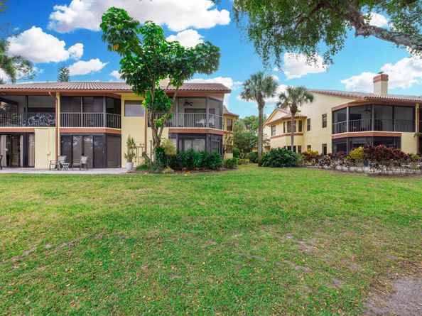 5355 10th Fairway Drive 1, Delray Beach FL 33484