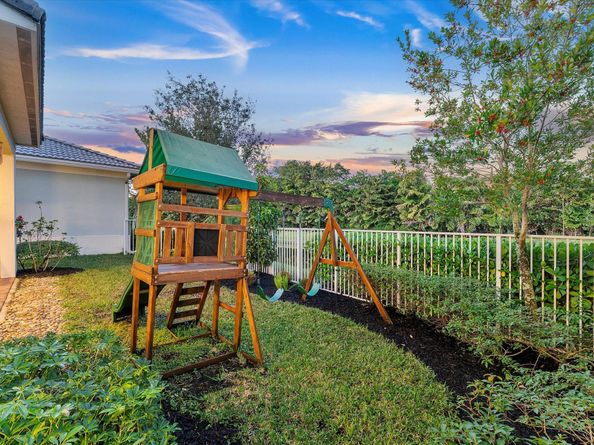 9113 NW 39th St, Coral Springs FL 33065