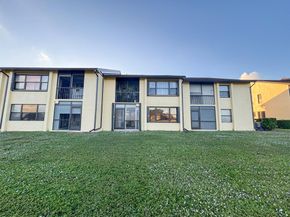 4704 Lucerne Lakes Boulevard E 102, Lake Worth FL 33467