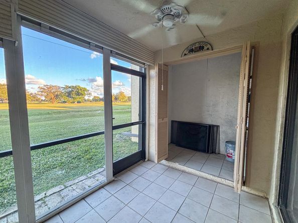 4704 Lucerne Lakes Boulevard E 102, Lake Worth FL 33467