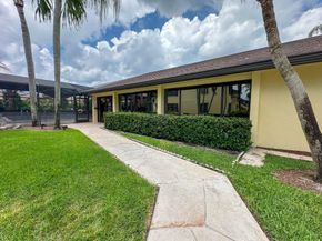 4704 Lucerne Lakes Boulevard E 102, Lake Worth FL 33467