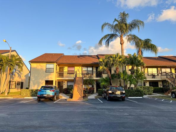 4704 Lucerne Lakes Boulevard E 102, Lake Worth FL 33467