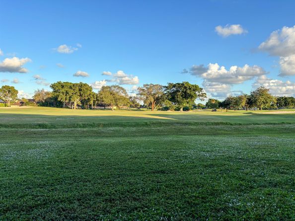 4704 Lucerne Lakes Boulevard E 102, Lake Worth FL 33467