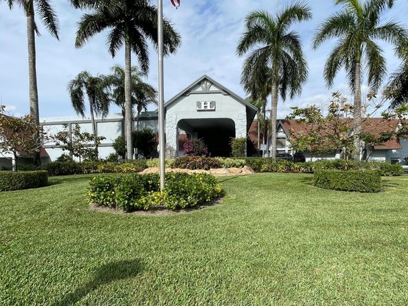 6936 Huntington Lane 405, Delray Beach FL 33446