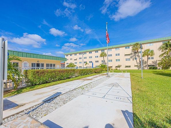 808 SE 7 Street 305, Deerfield Beach FL 33441