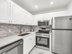 242 Tilford L L, Deerfield Beach FL 33442