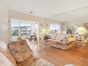 3500 NW 48th Ave 513, Lauderdale Lakes FL 33319