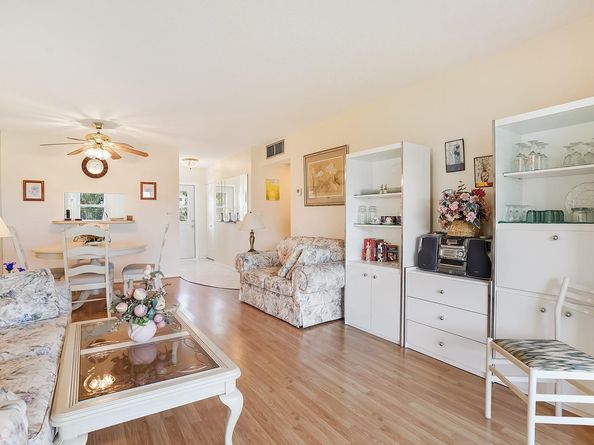 3500 NW 48th Ave 513, Lauderdale Lakes FL 33319