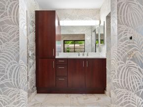 1624 Middle River Dr, Fort Lauderdale FL 33305