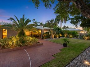 1624 Middle River Dr, Fort Lauderdale FL 33305