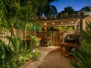 1624 Middle River Dr, Fort Lauderdale FL 33305