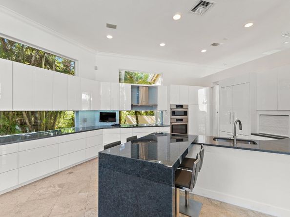 59 Saint George Place, Palm Beach Gardens FL 33418