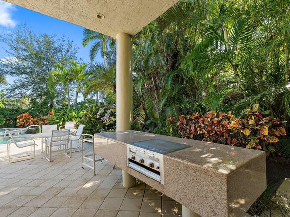 59 Saint George Place, Palm Beach Gardens FL 33418