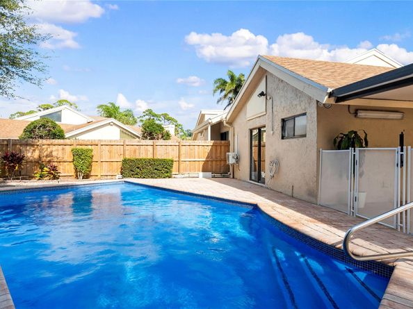 7659 Sierra Ter, Boca Raton FL 33433