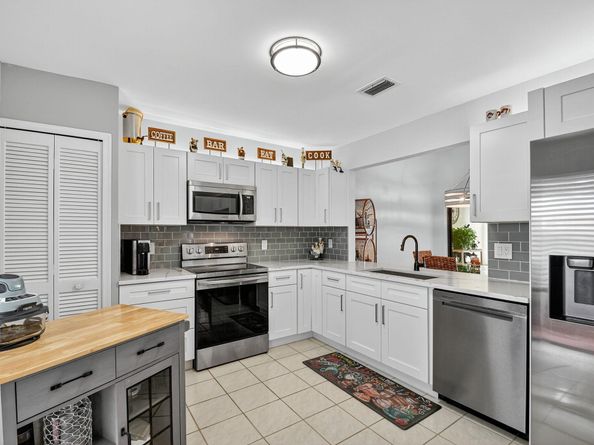 5710 Parkwalk Circle E, Boynton Beach FL 33472