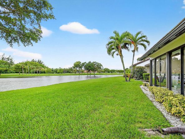 5710 Parkwalk Circle E, Boynton Beach FL 33472