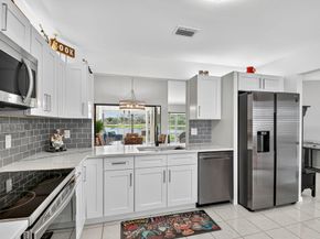 5710 Parkwalk Circle E, Boynton Beach FL 33472