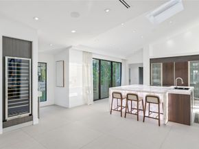 5251 NW 80th Ter, Parkland FL 33067