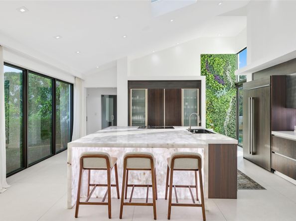 5251 NW 80th Ter, Parkland FL 33067