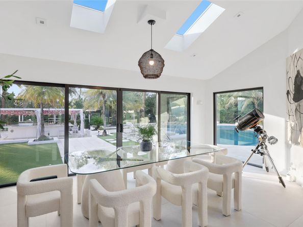 5251 NW 80th Ter, Parkland FL 33067