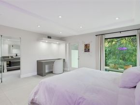 5251 NW 80th Ter, Parkland FL 33067