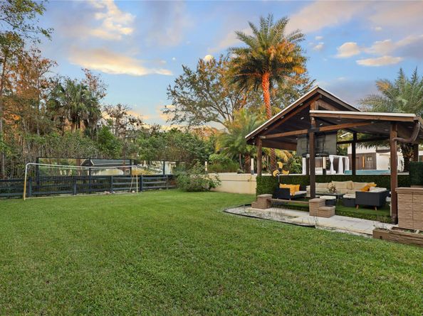 5251 NW 80th Ter, Parkland FL 33067