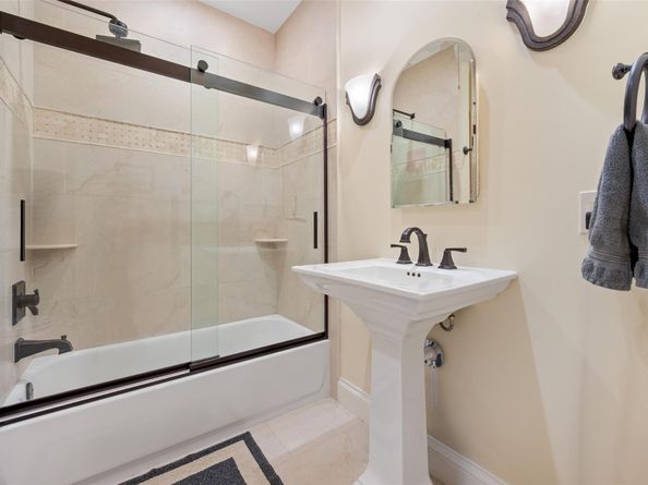 2870 NE 26th St, Fort Lauderdale FL 33305