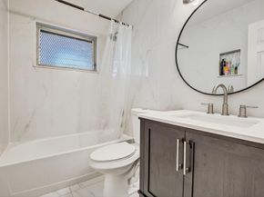 4770 NW 10th Court 104, Plantation FL 33313