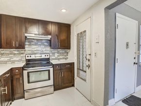 4770 NW 10th Court 104, Plantation FL 33313