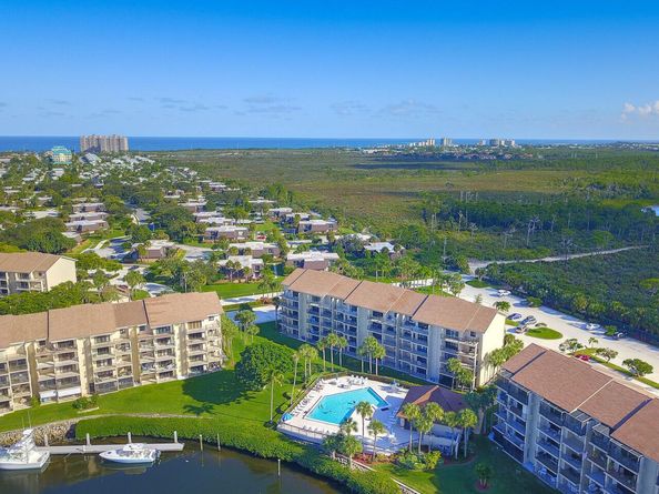 1601 Marina Isle Way 402, Jupiter FL 33477