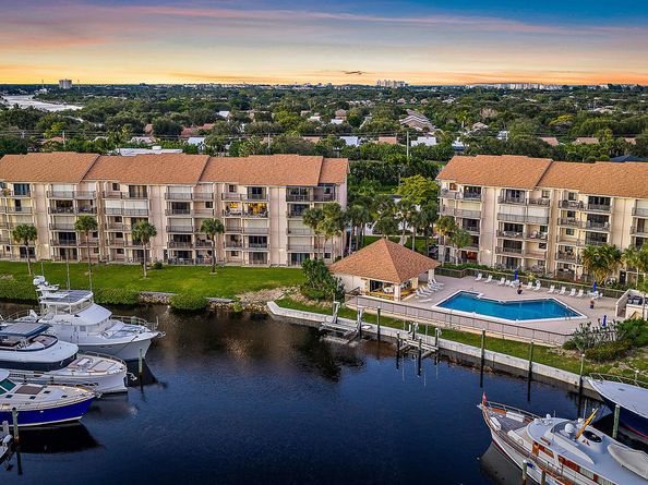 1601 Marina Isle Way 402, Jupiter FL 33477