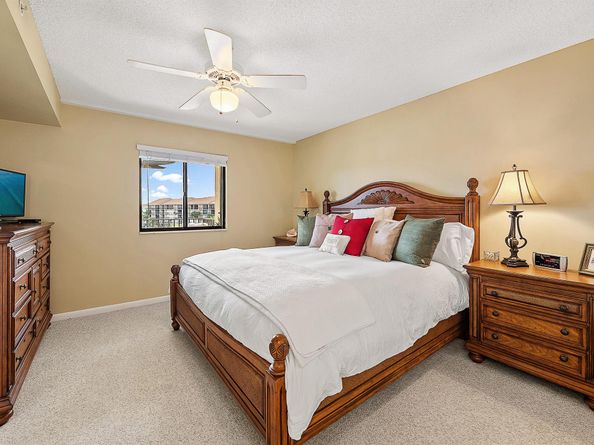 1601 Marina Isle Way 402, Jupiter FL 33477