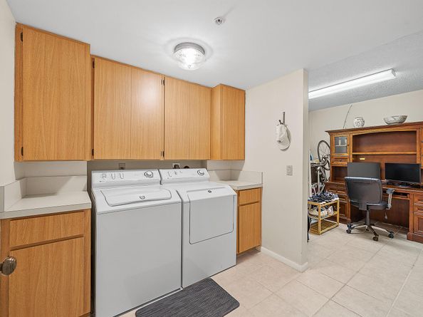 1601 Marina Isle Way 402, Jupiter FL 33477