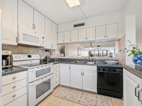 1601 Marina Isle Way 402, Jupiter FL 33477