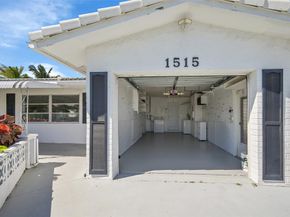 1515 SW 21st St, Boynton Beach FL 33426
