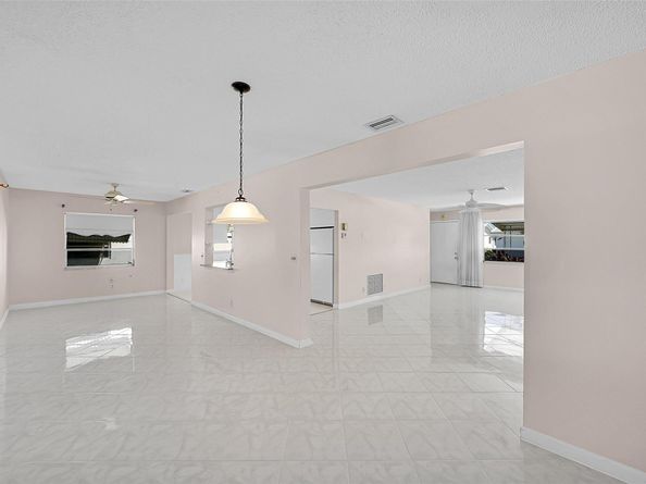 1515 SW 21st St, Boynton Beach FL 33426