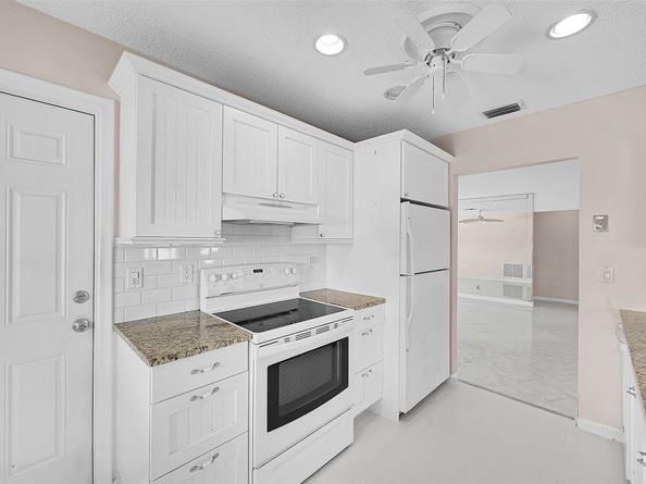 1515 SW 21st St, Boynton Beach FL 33426
