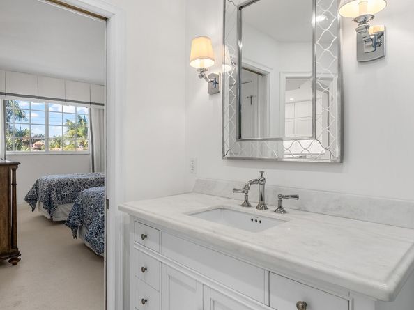 127 Peruvian Avenue 302, Palm Beach FL 33480