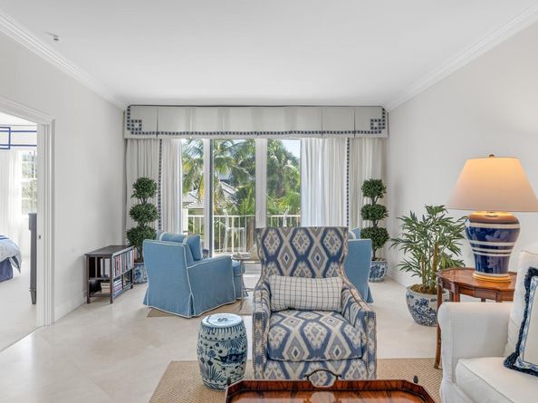 127 Peruvian Avenue 302, Palm Beach FL 33480