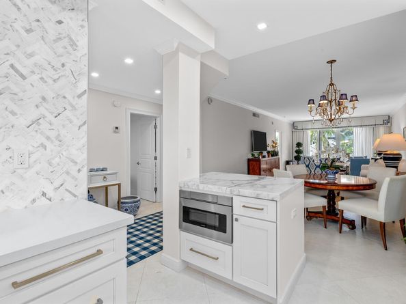 127 Peruvian Avenue 302, Palm Beach FL 33480