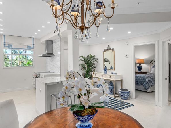 127 Peruvian Avenue 302, Palm Beach FL 33480