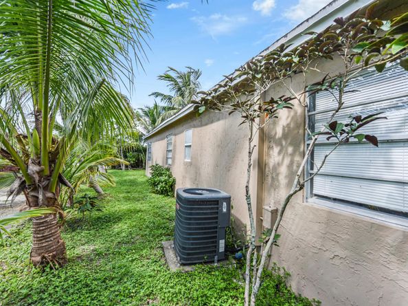 119 SW 13th Avenue, Delray Beach FL 33444