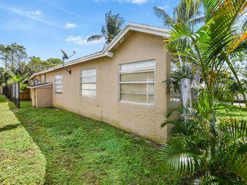 119 SW 13th Avenue