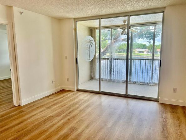 9587 Weldon Cir 204, Tamarac FL 33321