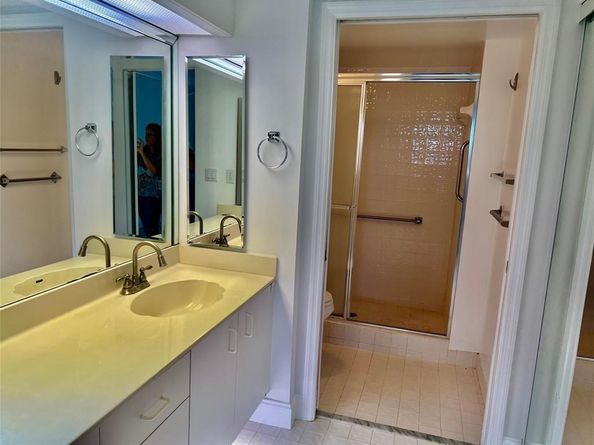 9587 Weldon Cir 204, Tamarac FL 33321