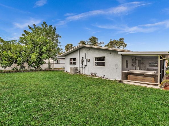 3540 SW 12th Ct, Fort Lauderdale FL 33312