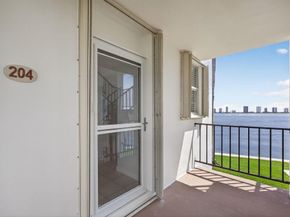 100 Paradise Harbour Boulevard 204, North Palm Beach FL 33408