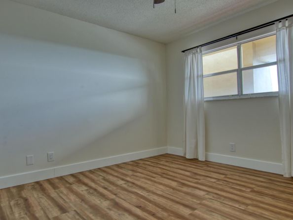 3590 Via Poinciana 614, Lake Worth FL 33467