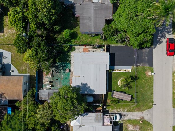 200 Plum Tree Drive, Lake Worth FL 33462